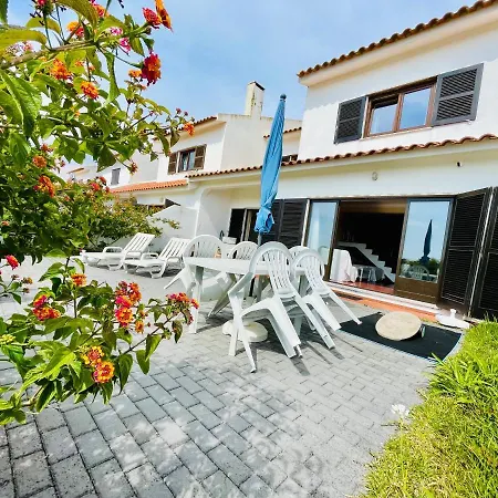 Tiki House Maison d'hôtes Ferrel (Leiria)
